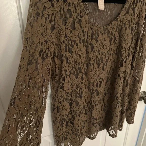Women’s Banana Republic Tan Brown Lace Top - XL - Picture 3 of 3